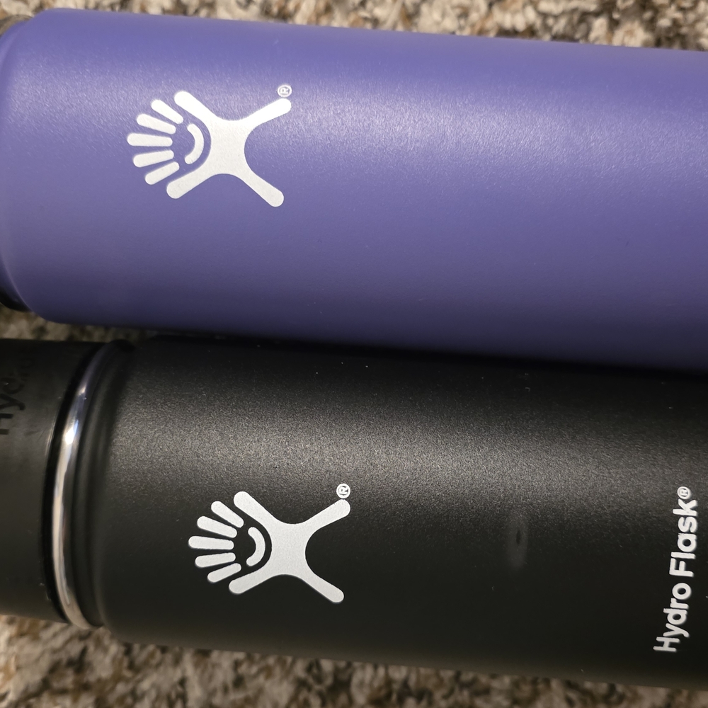 Hydro Flask Wide Mouth Bottle in Purple